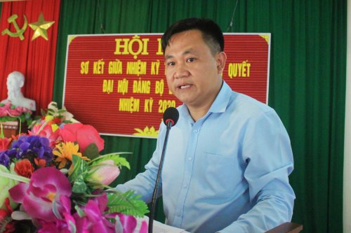 4. Đồng chí Lê Quang Thành - Phó Bí thư, Chủ tịch UBND xã trình bày báo cáo kiểm kiểm..jpg